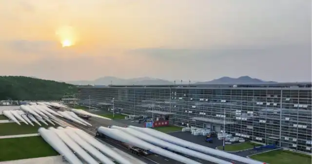 Kolosalna turbina wiatrowa z Chin. Łopaty są większe niż Statua Wolności Największe, historii, lądowe, turbiny, wiatrowe, powstają, Chinach, Każda, łopat, urządzenia, mieć, metrów, długości, więcej, St Kolosalna turbina wiatrowa z Chin. Łopaty są większe niż Statua Wolności