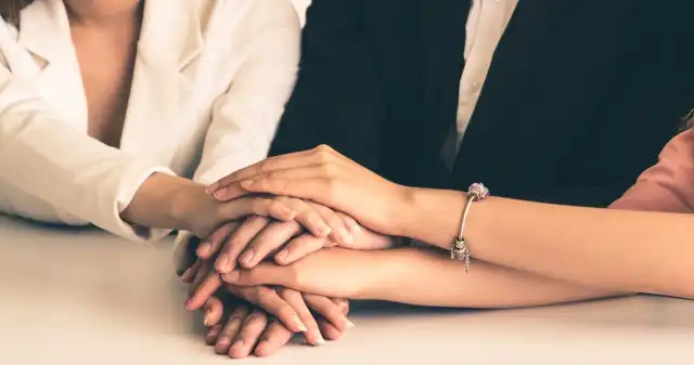 Czy kobiety czują się w Polsce bezpiecznie? Wyniki badania zaskakują niemal, proc, Polek, które, wzięły, udział, badaniu, Avon, stereotypy, uprzedzenia, stanowią, realną, barierę, rozwoju, zawodowy Czy kobiety czują się w Polsce bezpiecznie? Wyniki badania zaskakują