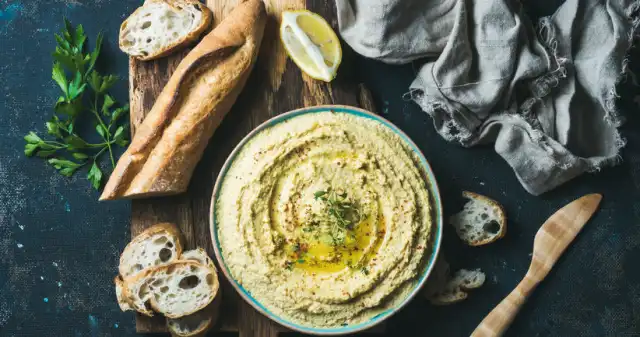 Domowa bagietka z pietruszkowym hummusem powiesz, aromatyczny, hummus, podany, domowej, jeszcze, ciepłej, bagietce, prostsze, myślisz, Wypróbuj, wyjątkowo, smaczny, prze Domowa bagietka z pietruszkowym hummusem