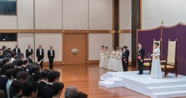 Najbardziej konserwatywna rodzina królewska. Instagram oszalał na ich punkcie Rodziny, królewskie, całym, świecie, słyną, zbyt, postępowych, rozwiązań, Wszak, właśnie, wieki, tradycji, które, nimi, stoją, w Najbardziej konserwatywna rodzina królewska. Instagram oszalał na ich punkcie