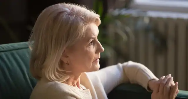 Klasyczny, mini, a może long? Wybierz swoją długość i odcień boba kolorze, blond, modna, fryzura, wiosnę, 2024, która, pasuje, różnych, typów, urody, Wybór, odpowiedniego, odcienia, blondu, oraz Klasyczny, mini, a może long? Wybierz swoją długość i odcień boba