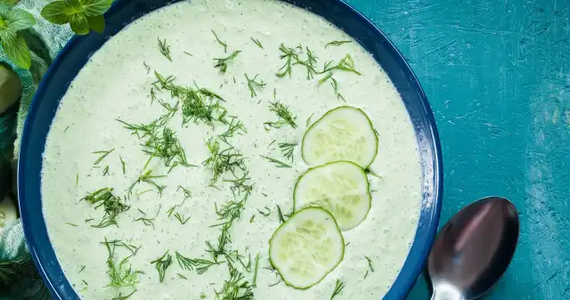 Grecki cymes. Poczujesz się jak na wakacjach zupa, jest, smaczna, mało, kaloryczna, Docenią, osoby, przebywające, diecie, Zobacz, zrobić, grecki, barszcz, ogórka Grecki cymes. Poczujesz się jak na wakacjach