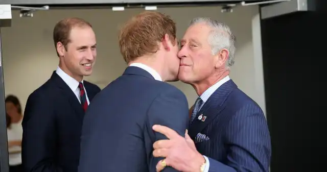 Książę, Harry, przybył, dłuższej, nieobecności, Londynu, związku, igrzyskami, Invictus, Games, Kontrowersje, aspekcie, wzbudza,  Harry w złym humorze w Londynie. Rodzina zupełnie się od niego odwróciła