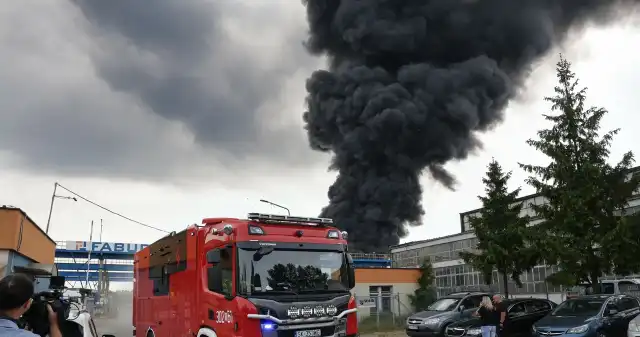 Jeden problem po pożarze w Siemianowicach rozwiązany. Ale jest drugi Jeden problem po pożarze w Siemianowicach rozwiązany. Ale jest drugi