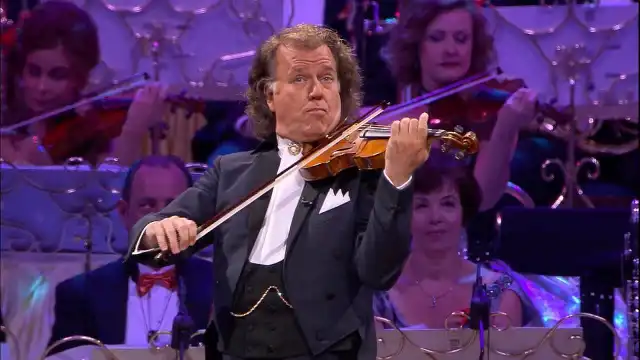  Chrześcijański hymn o śnie Jakuba. Nearer, My God, to Thee w wykonaniu André Rieu