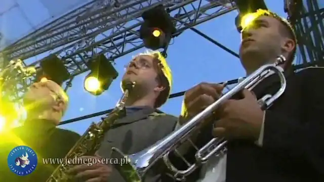  Uwielbiam imię Twoje, Panie. Utwór z koncertu Jednego Serca Jednego Ducha 2007