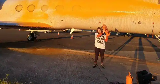  Oblały farbą prywatne odrzutowce. Jeden z nich należy do Taylor Swift