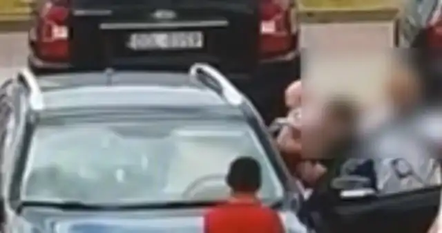 takie, upały, teraz, nikt, powinien, zostawać, samochodzie, pozostawionym, parkingu, szczególnie, dzieci, takiego, zdarzenia, do Mama zostawiła dziecko w rozgrzanym aucie. Poszła kupić spodnie do galerii handlowej