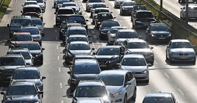 Automobilklub, ADAC, ostrzega, przed, utrudnieniami, niemieckich, drogach, szybkiego, ruchu, autostradach, dniach, lipca, 2024,  Utrudnienia na autostradach. To będzie trudny weekend dla podróżujących