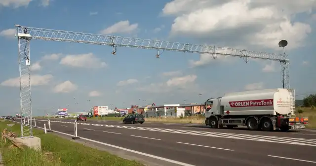 Więcej dróg ekspresowych i autostrad zostanie objętych opłatami Ministerstwo, Infrastruktury, pracuje, rozporządzeniem, zakładającym, rozszerzenie, sieci, dróg, objętych, elektronicznym, syste Więcej dróg ekspresowych i autostrad zostanie objętych opłatami