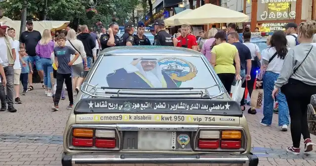 Kierowcy z Kuwejtu dostają mandaty, a policja pisze po arabsku Policja, Zakopanego, zaczęła, publikować, swoje, komunikaty, dwóch, językach, polskim, arabskim, Wynika, faktu, stolicy, polskic Kierowcy z Kuwejtu dostają mandaty, a policja pisze po arabsku