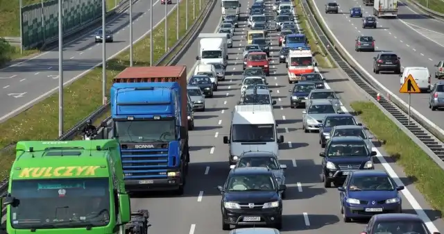 Wyrok TSUE może usunąć z dróg miliony diesli. Niemiecki minister interweniuje Afera, spalinowa, zwana, często, dieselgate, odcisnęła, spore, piętno, branży, motoryzacyjnej, stała, impulsem, wyraźnej, popraw Wyrok TSUE może usunąć z dróg miliony diesli. Niemiecki minister interweniuje