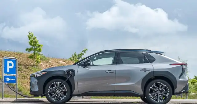 Samochody elektrycznie nie dały rady na autostradzie. Jest nowy test zasięgu Kierowcy, wciąż, niechętnie, podchodzą, kwestii, zakupu, samochodów, elektrycznych, wskazując, chociażby, ograniczoną, użyteczno Samochody elektrycznie nie dały rady na autostradzie. Jest nowy test zasięgu