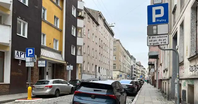 Tabliczka T-30 ma ukryte znaczenie. Kierowcy masowo dostają mandaty problem, zwracają, uwagę, mieszkańcy, którzy, parkują, swoje, auta, strefach, płatnego, parkowania, Okazuje, względu, jedną, tab Tabliczka T-30 ma ukryte znaczenie. Kierowcy masowo dostają mandaty