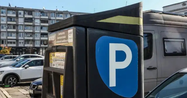 Zaskakujące zmiany w strefie parkowania w Kielcach. Darmowe tylko 30 minut Parkowanie, samochodu, centrum, niektórych, miast, jest, kosztowną, przyjemnością, którą, coraz, mniej, osób, może, sobie, pozwo Zaskakujące zmiany w strefie parkowania w Kielcach. Darmowe tylko 30 minut