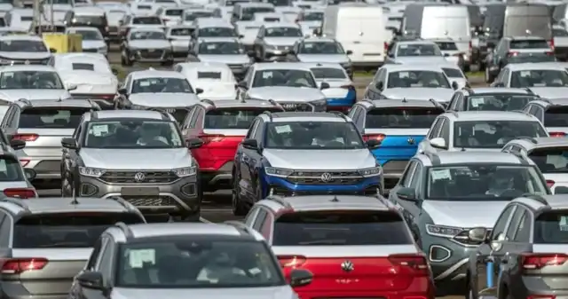 Za 3 miesiące europejską motoryzację czeka zapaść. Potrzeba pilnych działań Europejscy, producenci, samochodów, wzywają, podjęcia, pilnych, działań, sprawie, nowych, norm, emisji, które, mają, zacząć, obo Za 3 miesiące europejską motoryzację czeka zapaść. Potrzeba pilnych działań