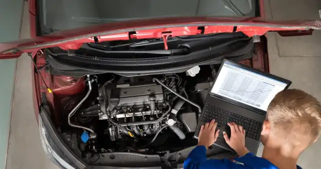 Proste sposoby na unikanie awarii samochodu. Potwierdzi to każdy mechanik długo, pojazd, będzie, służył, poważniejszych, awarii, zależy, dużej, mierze, tego, niego, dbamy, kluczowe, takie, elementy, reg Proste sposoby na unikanie awarii samochodu. Potwierdzi to każdy mechanik