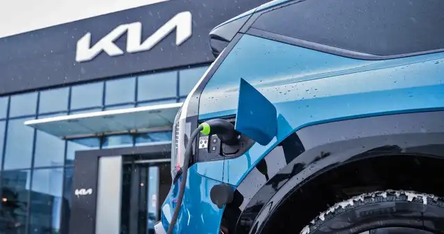 Skandaliczny proceder w Kia Polska ujawniony przez UOKiK. 405 mln zł kar Prezes, Urzędu, Ochrony, Konkurencji, Konsumentów, podjął, decyzję, nałożeniu, ponad, kary, Polska, oraz, dilerów, spółki, efekt Skandaliczny proceder w Kia Polska ujawniony przez UOKiK. 405 mln zł kar