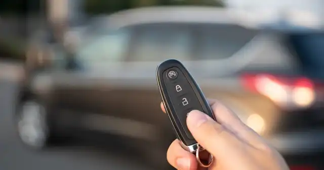 Ukryte funkcje kluczyka. Nawet nie wiesz, że można to zrobić Kluczyki, samochodowego, dziś, raczej, wielofunkcyjne, piloty, których, często, nawet, trzeba, wyciągać, kieszeni, dostać, auta, Ukryte funkcje kluczyka. Nawet nie wiesz, że można to zrobić