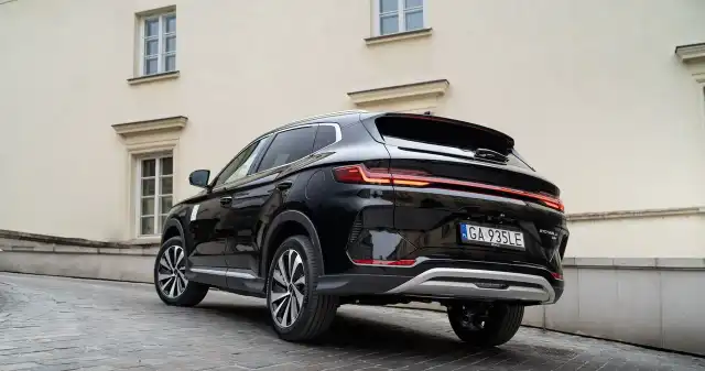 Tak jeździ nowy BYD Seal U DM-i. Hybryda z Chin za 170 tys. zł ma sens? Chińska, marka, wprowadziła, polskiej, oferty, zupełnie, nowy, model, Seal, Jest, segmentu, napędem, hybrydowym, plugin, dostępn Tak jeździ nowy BYD Seal U DM-i. Hybryda z Chin za 170 tys. zł ma sens?