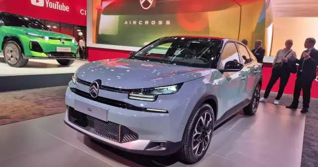 Citroen C4 i C4 X po liftingu jako elektryki i hybrydy. Koniec z dieslem? Citroen, zostały, zmodernizowane, wyniku, czego, dostosowane, obecnego, języka, stylistycznego, marki, Oprócz, tego, poprawiono, Citroen C4 i C4 X po liftingu jako elektryki i hybrydy. Koniec z dieslem?