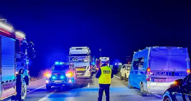 Karambol pod Gdańskiem. Prawdopodobna przyczyna tragedii Prokuratura, wciąż, pracuje, wyjaśnieniem, doszło, wypadku, Borkowie, koło, Gdańska, którym, uczestniczyło, pojazdów, śmierć, po Karambol pod Gdańskiem. Prawdopodobna przyczyna tragedii