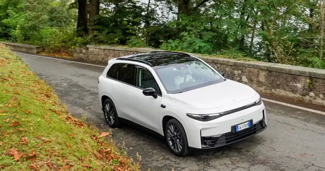 Chińskie auta made in Poland. Kiedy u nas w salonach? Leapmotor, obecnie, oferuje, swoich, samochodów, Polsce, choć, jeden, modeli, produkowany, jest, naszym, kraju, Wkrótce, sytuacj Chińskie auta made in Poland. Kiedy u nas w salonach?