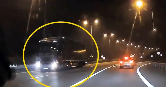 Skandaliczne zachowanie kierowców ciężarówek na drodze S1. Policja apeluje Policjanci, poszukują, kierowców, dwóch, samochodów, ciężarowych, którzy, października, jechali, prąd, drogą, ekspresową, kierun Skandaliczne zachowanie kierowców ciężarówek na drodze S1. Policja apeluje