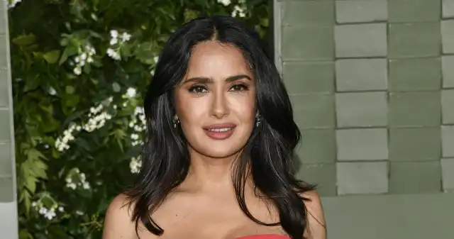 Salma Hayek zachwyciła na gali w Nowym Jorku. Zjawiskowa kreacja Salma Hayek zachwyciła na gali w Nowym Jorku. Zjawiskowa kreacja