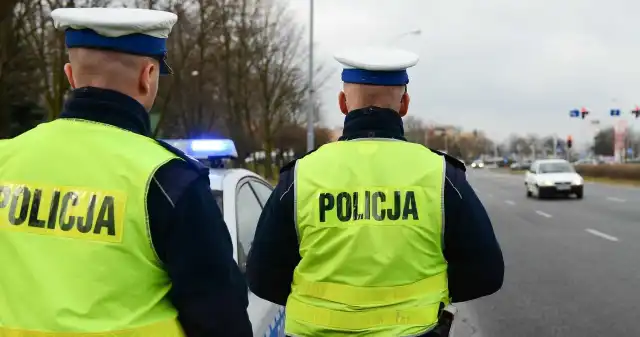 Wciąż, naszych, drogach, brakuje, niestety, kierowców, którzy, ignorują, ograniczenia, prędkości, wszyscy, biorą, uwagę, także,  Za znakiem D-42 kierowcy masowo tracą prawa jazdy. Nie ma odwołania