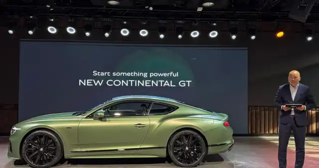 Ten model kosztuje od 1,6 mln zł. Bogaci Polacy kupują go w ciemno Nowy, Bentley, Continental, Speed, czyli, czwarta, odsłona, luksusowego, grand, tourera, wjeżdża, polskich, salonów, silnika, ko Ten model kosztuje od 1,6 mln zł. Bogaci Polacy kupują go w ciemno