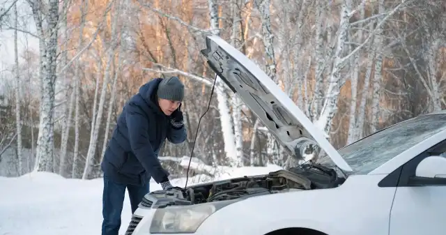 temperatura, spada, poniżej, zera, nawet, nowoczesne, samochody, mogą, mieć, problemy, uruchomieniem, silnika, Zimowe, poranki,  Zimowa awaria. Dlaczego samochód nie odpala na mrozie i jak temu zaradzić?