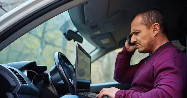 Auto bez internetu to już przeszłość. Jak zrobić szybkie WiFi w samochodzie? Dostęp, internetu, stał, nieodłącznym, elementem, współczesności, potrzeba, bycia, online, znika, podczas, podróży, samochodem, Auto bez internetu to już przeszłość. Jak zrobić szybkie WiFi w samochodzie?