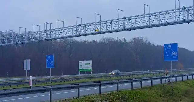 Nowy odcinkowy pomiar prędkości na A1. Ostatni włączono tu 2 tygodnie temu autostradzie, pojawił, nowy, system, odcinkowego, pomiaru, prędkości, takie, rozwiązane, uruchomione, ciągu, dwóch, tygodni Nowy odcinkowy pomiar prędkości na A1. Ostatni włączono tu 2 tygodnie temu