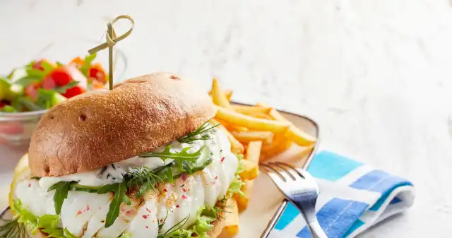 Rybne burgery z sosem tatarskim. Palce lizać Domowe, burgery, można, zrobić, tylko, mięsa, oczywiście, niebo, lepsze, kupnych Rybne burgery z sosem tatarskim. Palce lizać