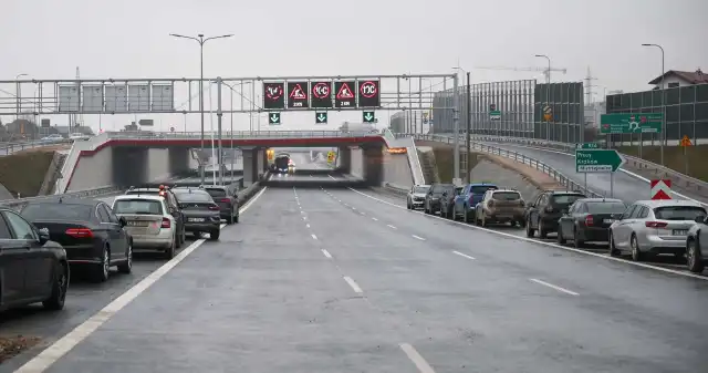 270 km ekspresówki. S7 połączyła Warszawę i Kraków 270 km ekspresówki. S7 połączyła Warszawę i Kraków
