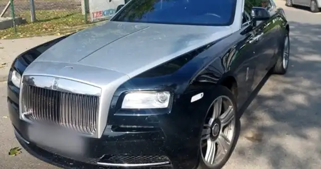  Ukradł Rolls-Roycea na walizkę. Auto było warte milion złotych