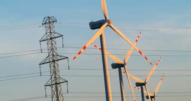  Bez wiatraków prąd w Polsce będzie coraz droższy. Eksperci alarmują