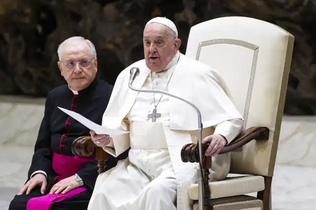 Papież do dziennikarzy: bądźcie prawdziwi w swym wnętrzu i w życiu Papież do dziennikarzy: bądźcie prawdziwi w swym wnętrzu i w życiu