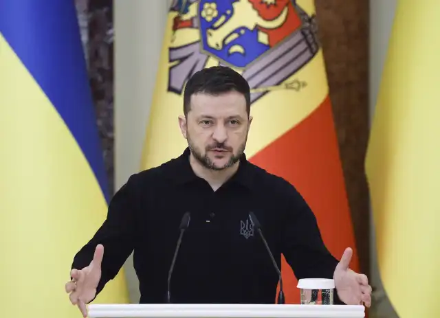 Zełenski: USA nie zawiesiły pomocy wojskowej dla Ukrainy Zełenski: USA nie zawiesiły pomocy wojskowej dla Ukrainy
