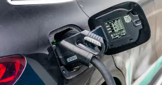  Nowe dopłaty do elektrycznych samochodów. Rusza program NaszEauto