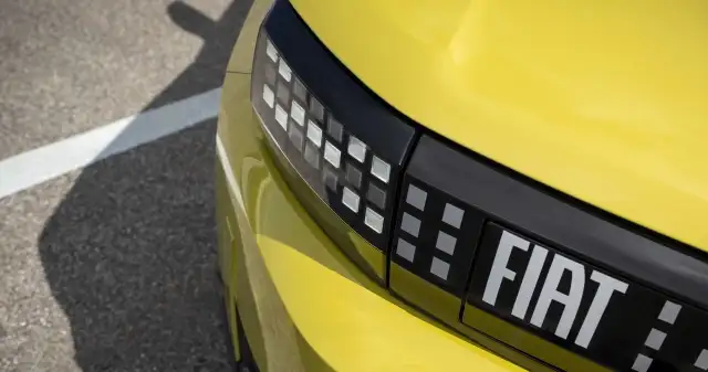  Fiat podał ceny nowej Pandy. Do wyboru hybryda i elektryk