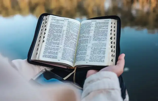 Tam Jezus stawał się człowiekiem Tam Jezus stawał się człowiekiem