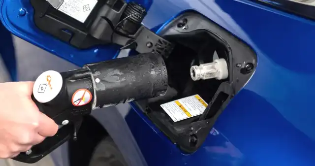  Wodór zastąpi silnik Diesla. 5 minut tankowania i 800 km zasięgu
