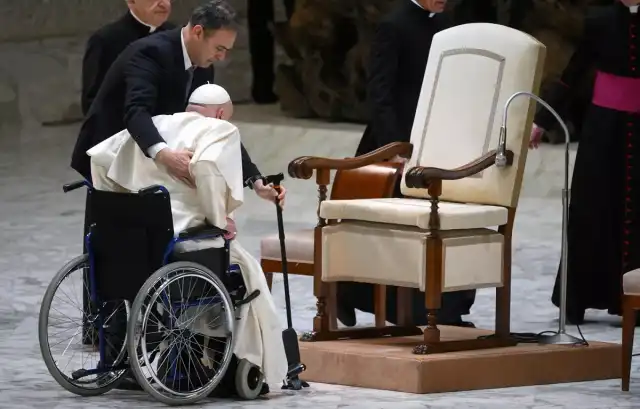 Są kolejne wiadomości o stanie zdrowia papieża. Lekarze: powinien zostać w domu Są kolejne wiadomości o stanie zdrowia papieża. Lekarze: powinien zostać w domu