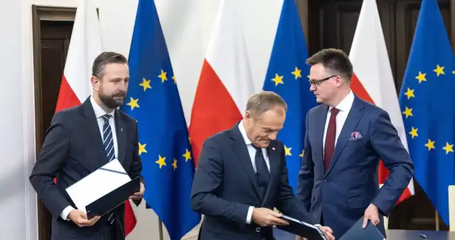  Superministerstwo i noc noży w koalicji. Premier resetuje rząd