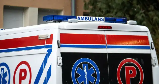  Pomagali kobiecie w ciąży. Agresywny mężczyzna atakował ratowników medycznych