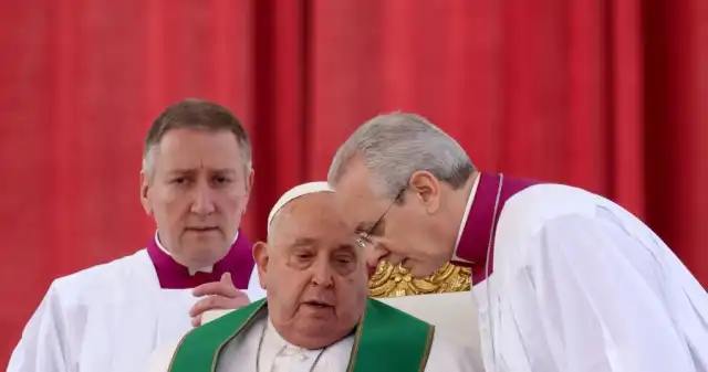  Papież Franciszek nagle przerwał homilię. Przepraszam, mam trudności z oddychaniem