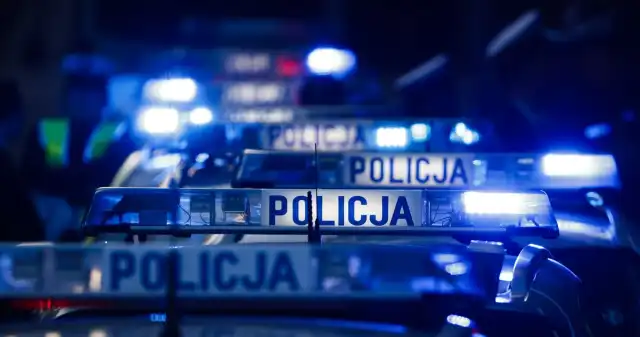  Mężczyzna zabarykadował się z dzieckiem w mieszkaniu. Akcja służb w Nowym Sączu