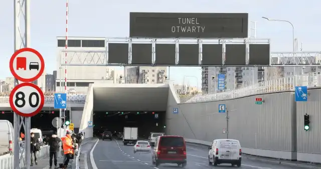  Awaria samochodu w tym miejscu to nie żarty. Działa zasada 5 metrów